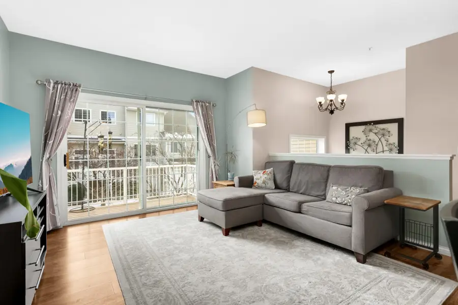 430 Willoughby Way W, Hopkins, MN 55305 - Image #2