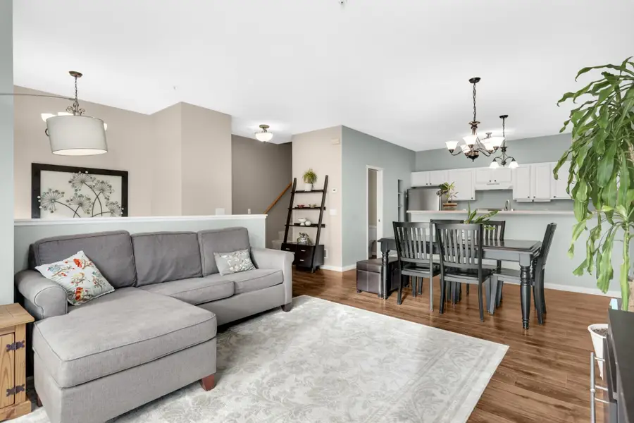 430 Willoughby Way W, Hopkins, MN 55305 - Image #3