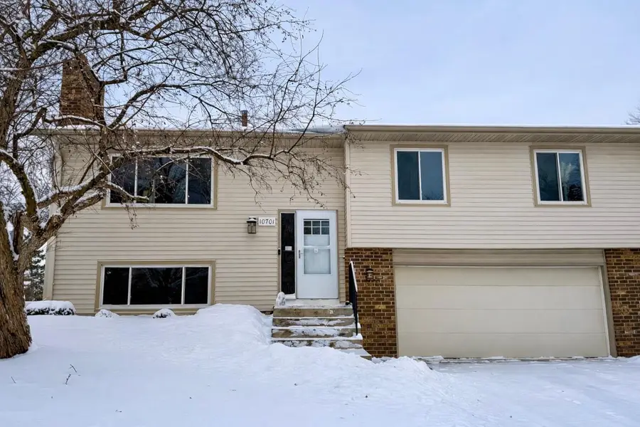 10701 Nathan Lane N, Maple Grove, MN 55369 - Image #2