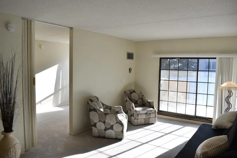 6730 Vernon Avenue S #107, Edina, MN 55436 - Image #3