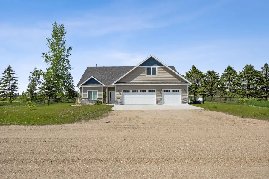 300 Pine Drive, Hankinson, ND 58041 - #2