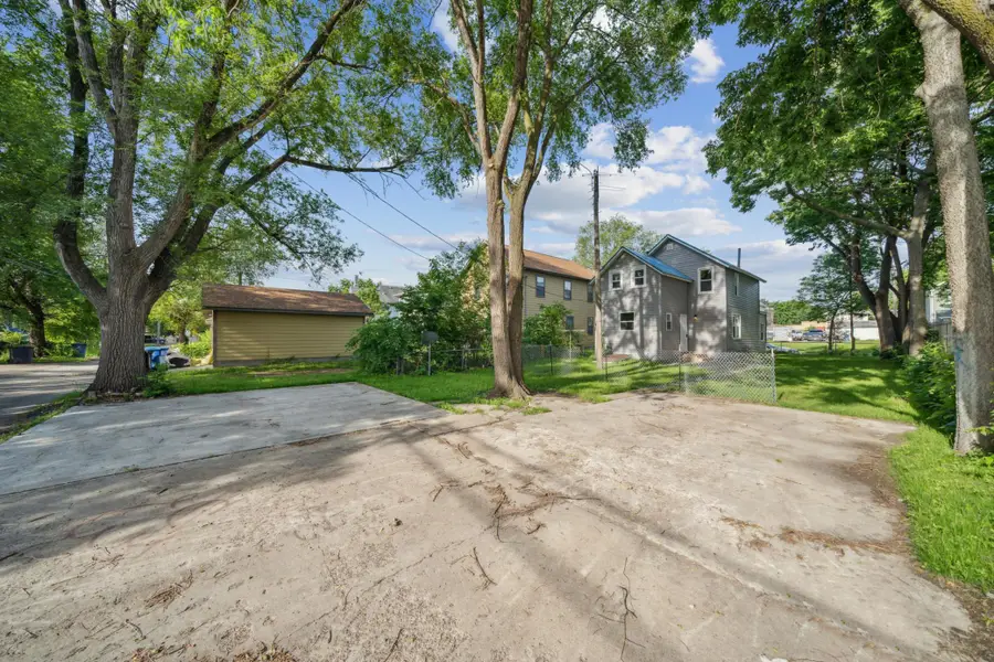 2433 16th Avenue S, Minneapolis, MN 55404 - #2