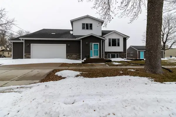 402 Cedar Street, Nicollet, MN 56074