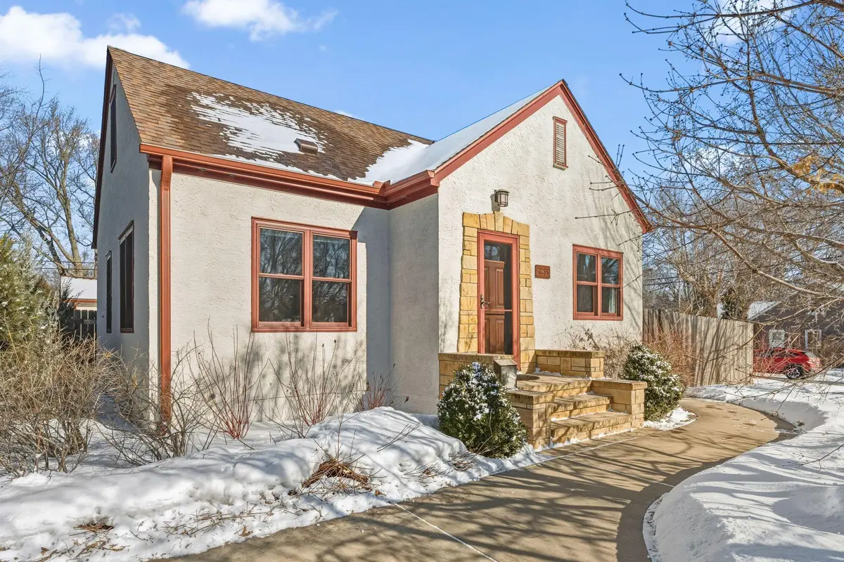 1285 Roselawn Avenue W, Roseville, MN 55113 - #1