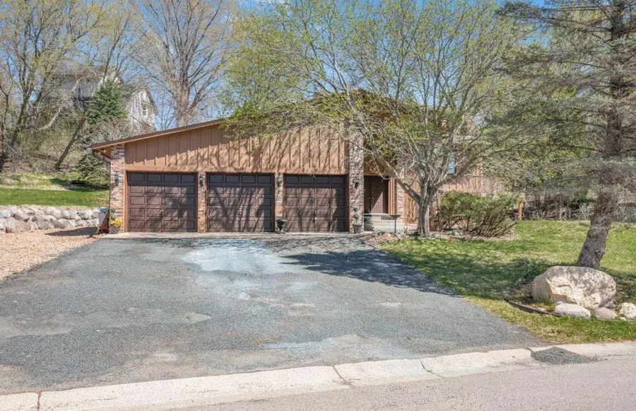 6485 Grandview Drive, Eden Prairie, MN 55346 - #2