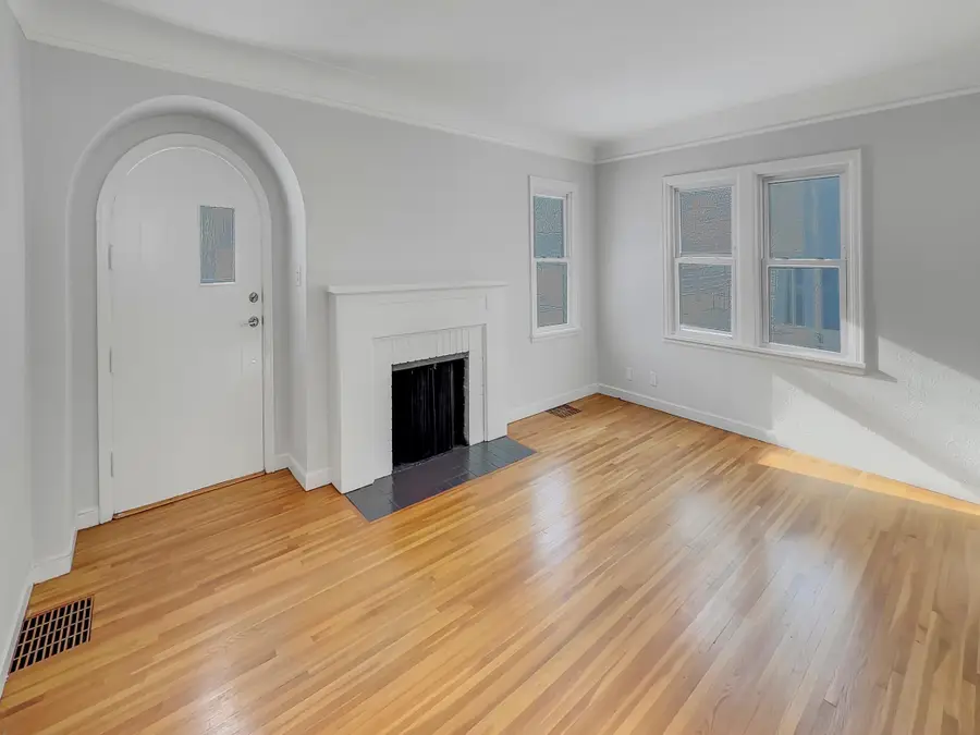 1147 Hoyt Avenue W, Saint Paul, MN 55108 - Image #3