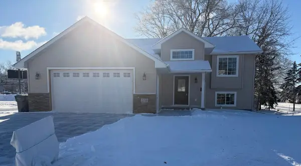 2718 16th Avenue E, North Saint Paul, MN 55109