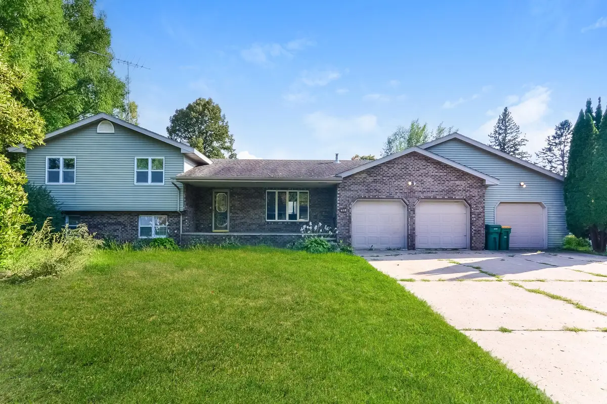 205 South Lane, Green Isle, MN 55338 - #1