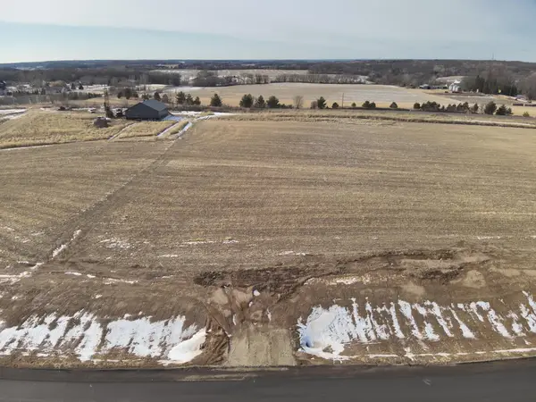 384 Candy Lane, River Falls, WI 54022