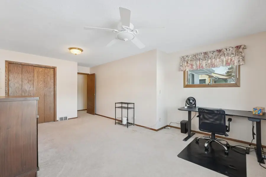 272 Roma Avenue, Roseville, MN 55113 - Image #2