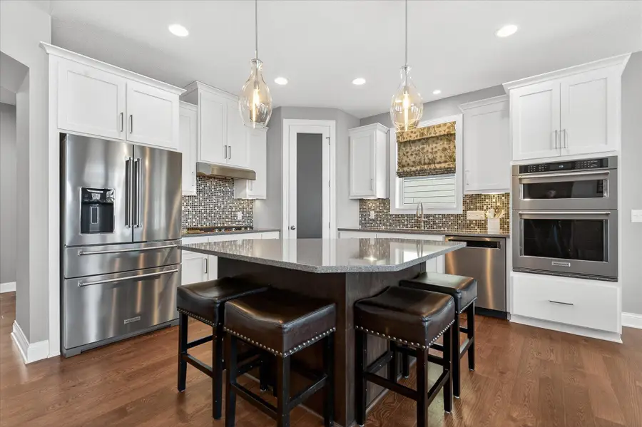 15623 Eddington Way, Apple Valley, MN 55124 - Image #3