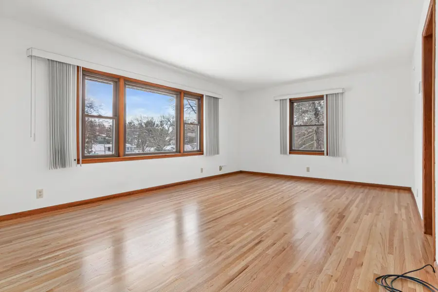 11216 Harrison Avenue S, Bloomington, MN 55437 - Image #3