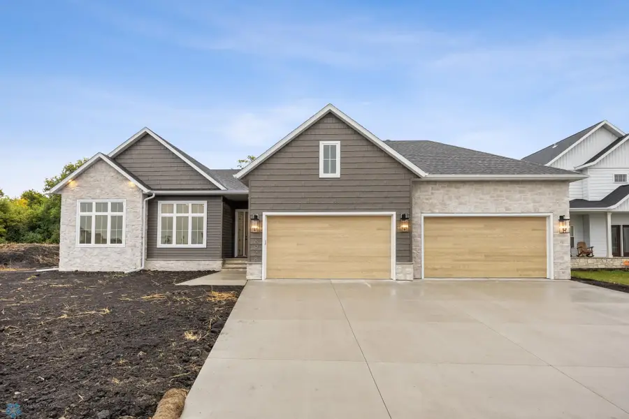 5541 31st Street S, Fargo, ND 58104 - #2