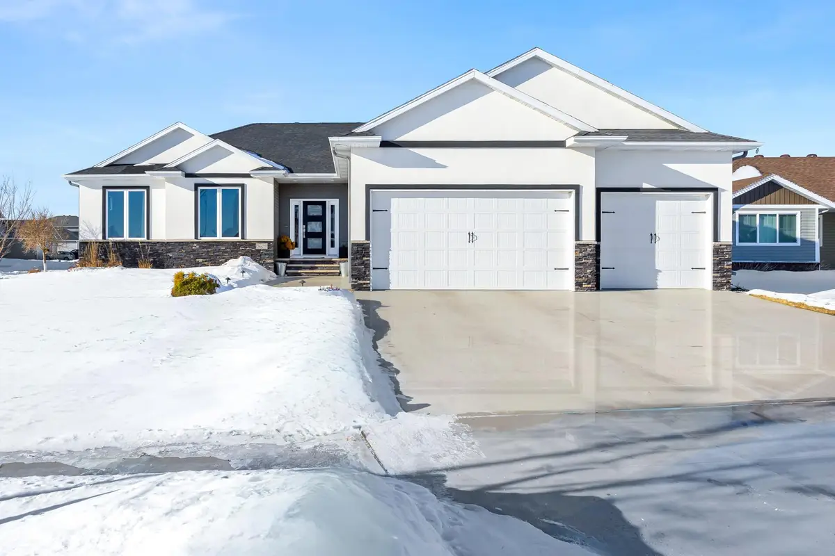 3609 Crimson Loop S, Fargo, ND 58104 - Image #1