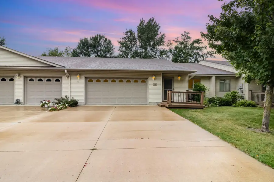 218 6th Street Ne, Montgomery, MN 56069 - #2