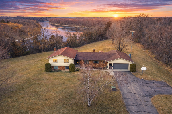 5365 92nd Street Se, Clear Lake, MN 55319