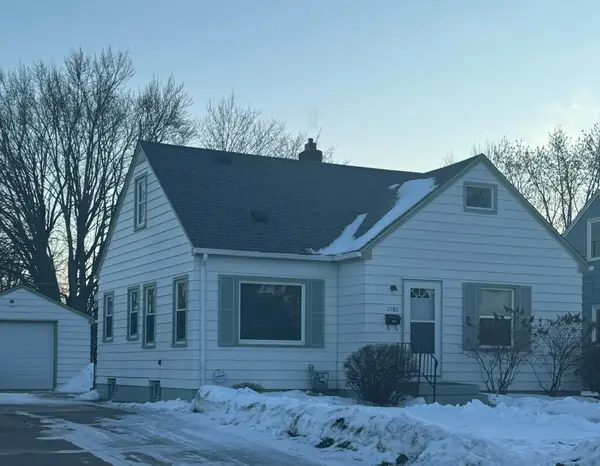 2186 4th Street E, Saint Paul, MN 55119