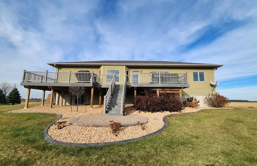 804 9th Street Ne, Pipestone, MN 56164 - Image #2