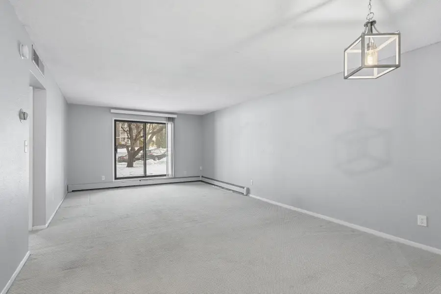 2670 Oxford Street N #202, Roseville, MN 55113 - Image #3