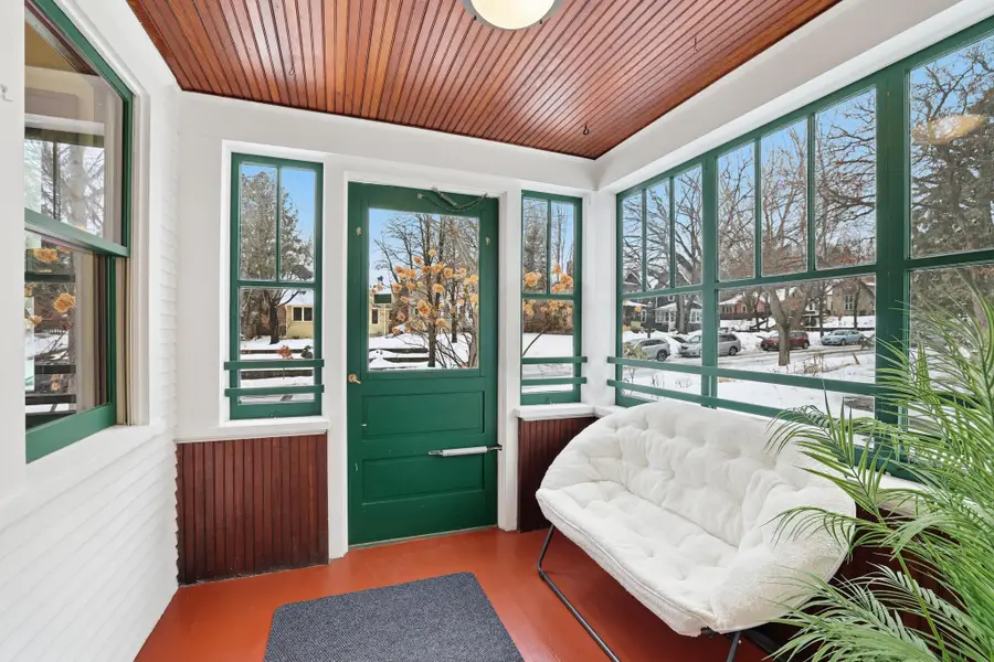 1464 Chelmsford Street, Saint Paul, MN 55108 - #2