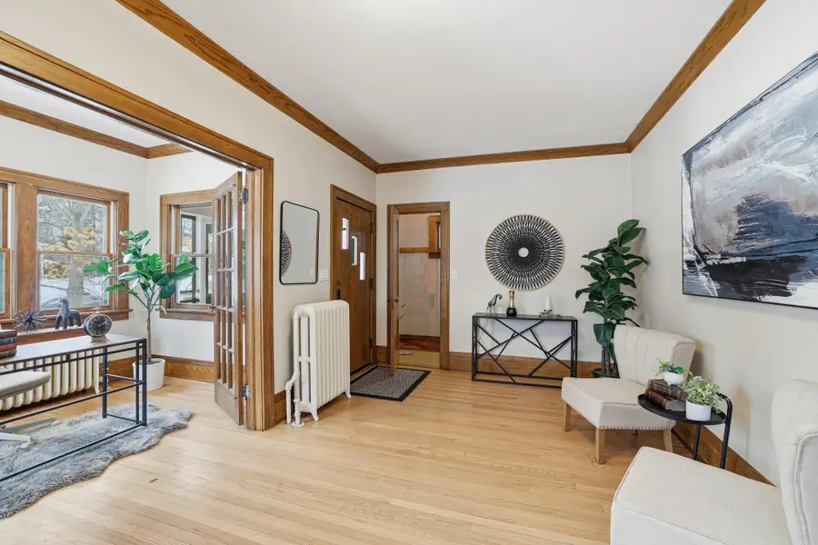 1464 Chelmsford Street, Saint Paul, MN 55108 - #3