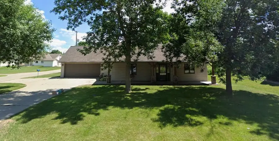 466 Church Street N, Eden Valley, MN 55329 - #2