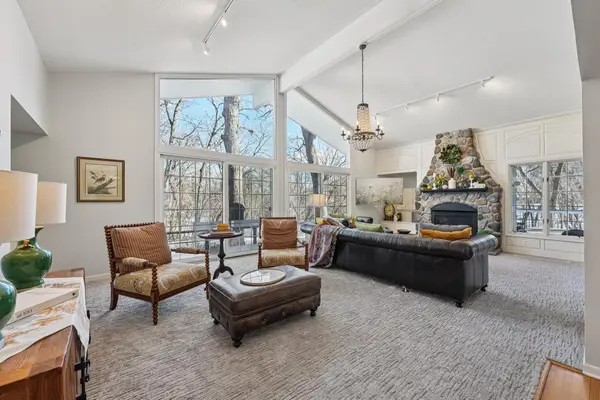 28 Eagle Ridge Road, North Oaks, MN 55127