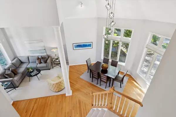 1312 Summit Oaks Drive, Burnsville, MN 55337