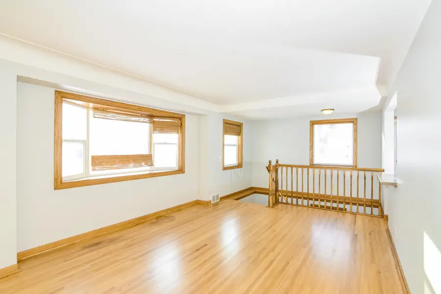 8324 14th Avenue S, Bloomington, MN 55425 - Image #2