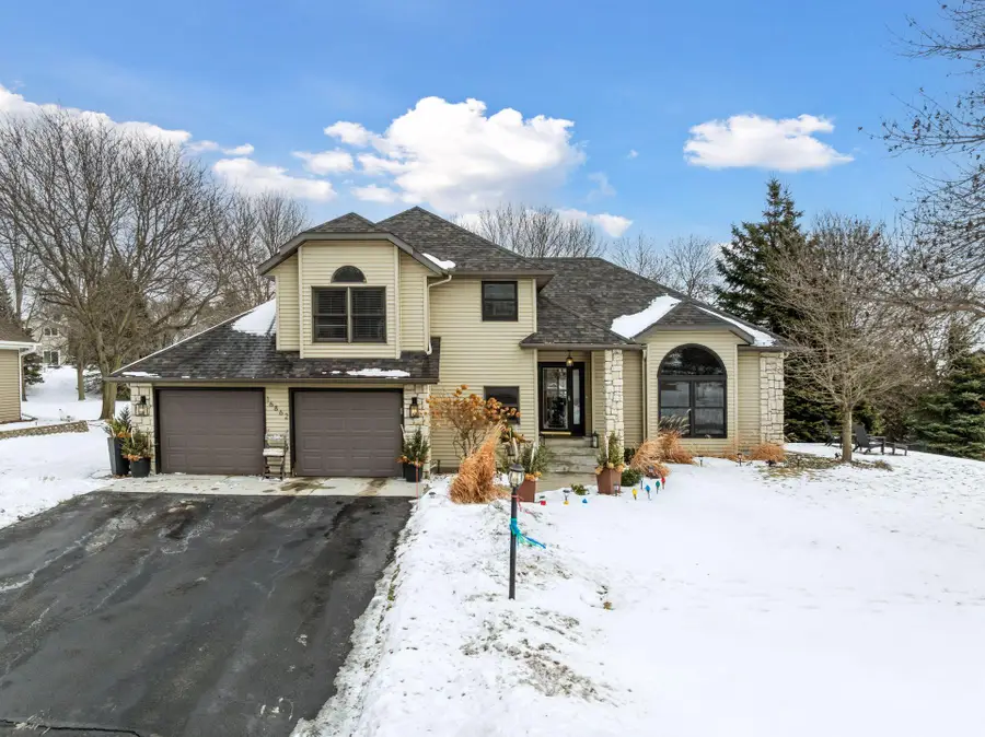 16862 Illinois Avenue, Lakeville, MN 55044 - Image #2