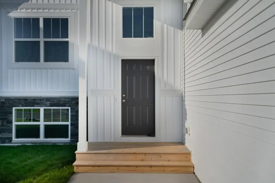 675 47th Avenue Ne, Saint Cloud, MN 56304 - Image #2