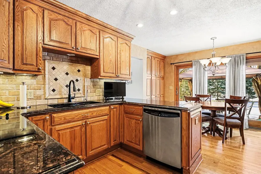 867 Oriole Lane, Chaska, MN 55318 - Image #3