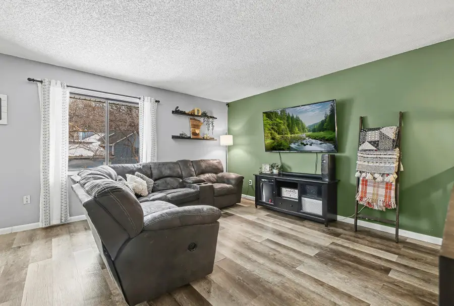 13019 Oliver Avenue S, Burnsville, MN 55337 - Image #3