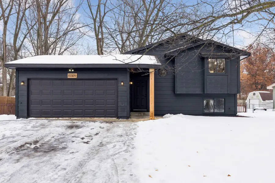 10339 Tamarack Street Nw, Coon Rapids, MN 55433 - Image #2