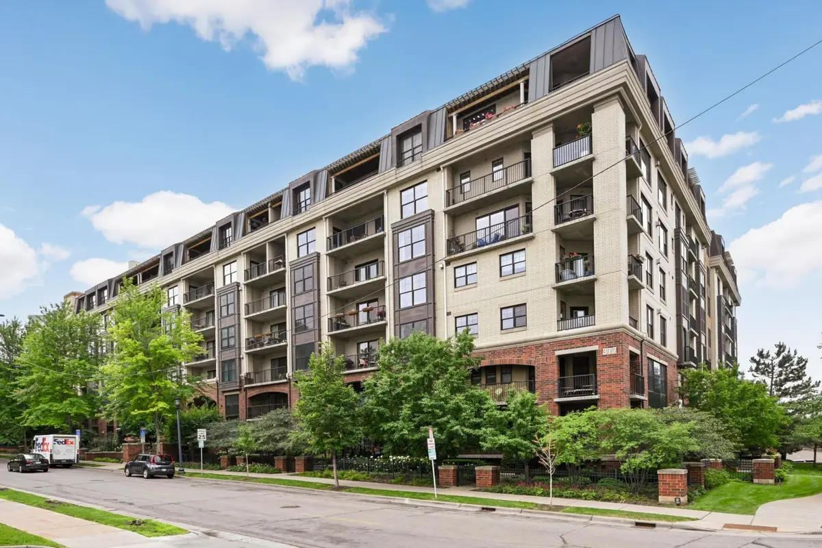 317 Groveland Avenue #305, Minneapolis, MN 55403 - Image #1
