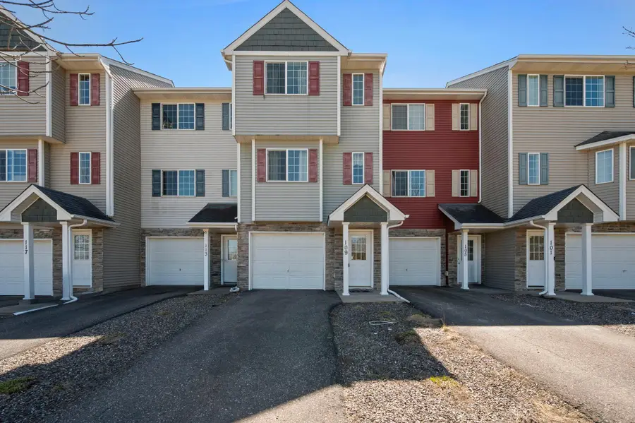 109 19th Avenue Se, Cambridge, MN 55008 - #2