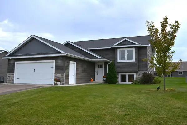 1642 Beaver Way, New Richmond, WI 54017