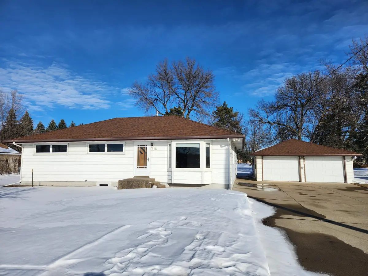 914 Chestnut Court, Saint Cloud, MN 56303 - Image #1