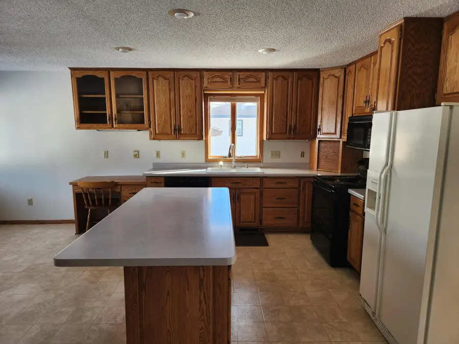 914 Chestnut Court, Saint Cloud, MN 56303 - Image #3