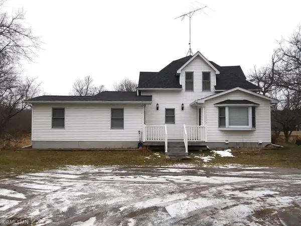 520 E North Avenue, Luck, WI 54853