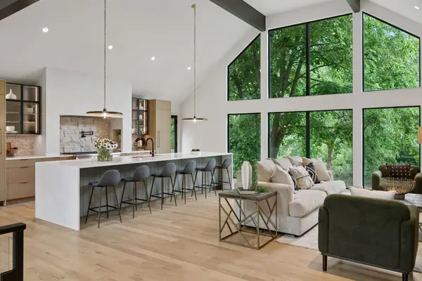 6608 Pawnee Road, Edina, MN 55439