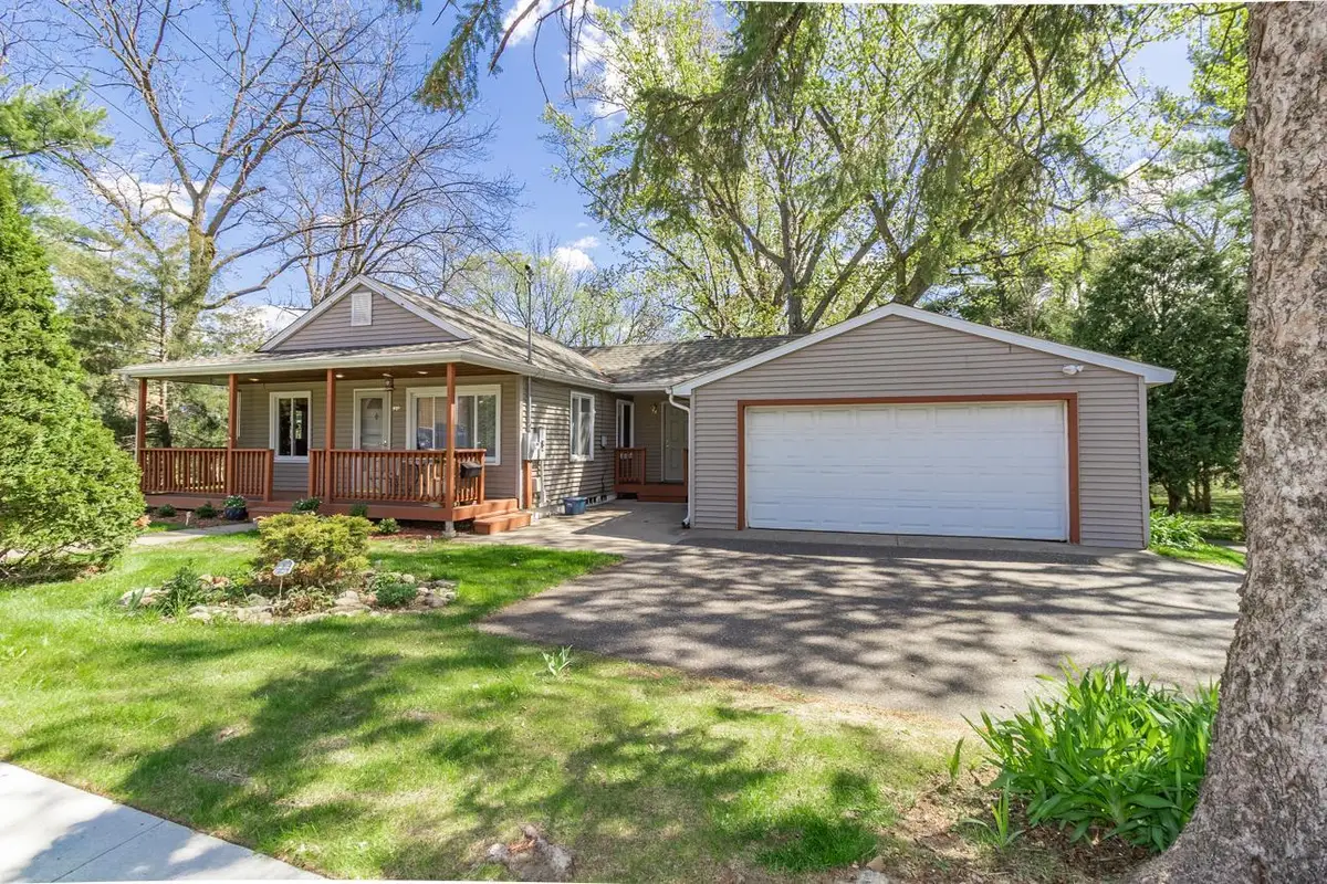 125 Greeley Street S, Stillwater, MN 55082 - #1