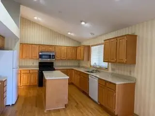 16657 Hutchinson Drive, Lakeville, MN 55044 - Image #2