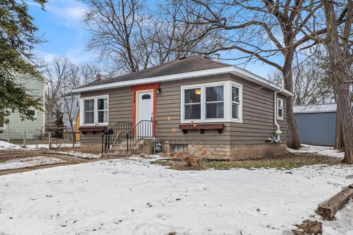 316 8th Street E, Northfield, MN 55057 - #1