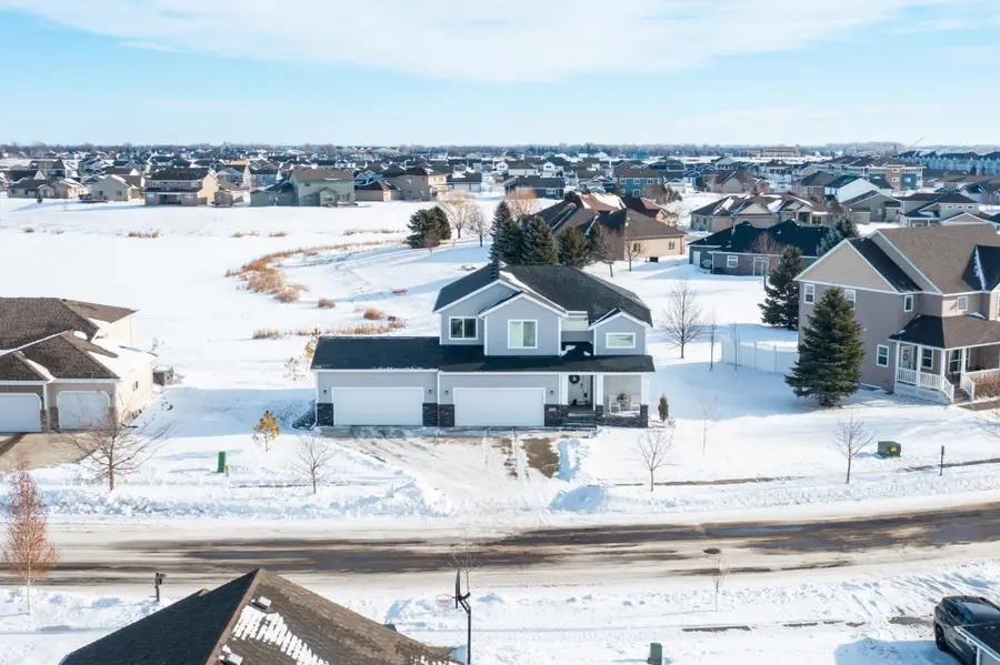 3712 15th Street S, Moorhead, MN 56560 - Image #2