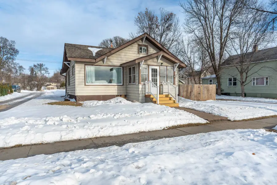 412 W Summit Avenue, Fergus Falls, MN 56537 - Image #3