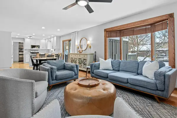 5816 Oxford Street N, Shoreview, MN 55126