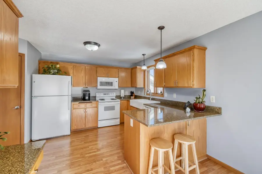 864 S Park Drive, Hastings, MN 55033 - #2