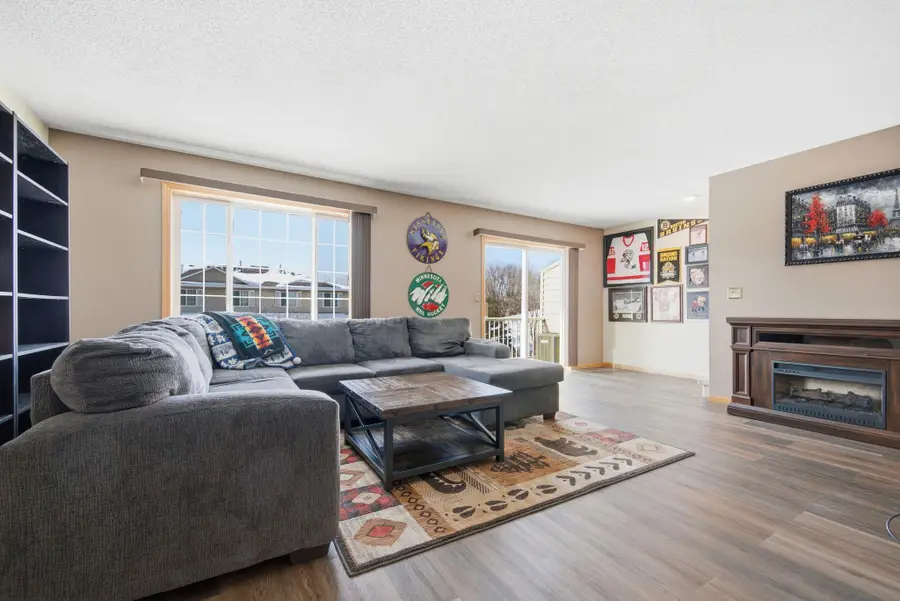 1579 County Road D E #E, Maplewood, MN 55109 - Image #2