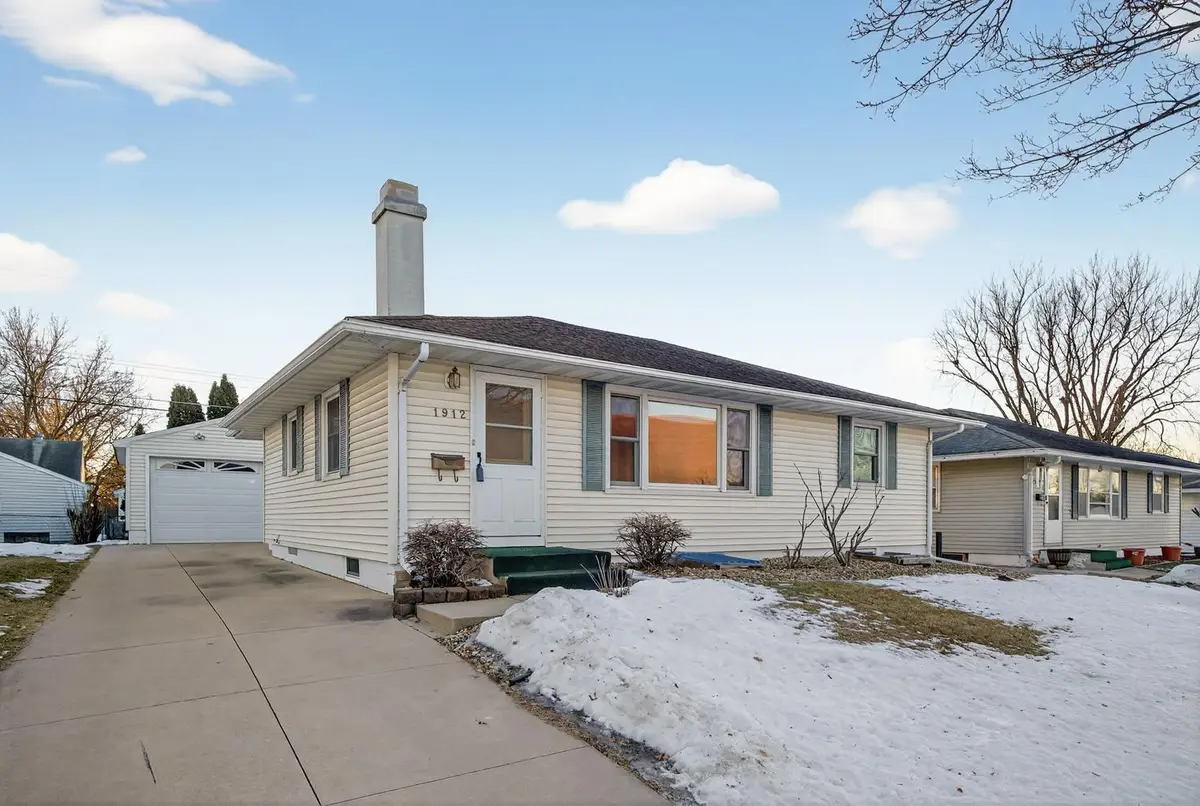 1912 16 1/2 Street Nw, Rochester, MN 55901 - Image #1